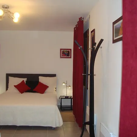 Bed and breakfast D'hôtes Les Palmiers De La Cité 4*